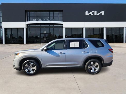 Used 2023 Honda Pilot EX-L image 4