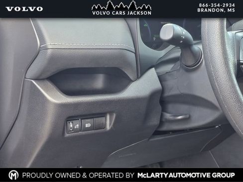 Used 2024 Toyota RAV4 LE image 18