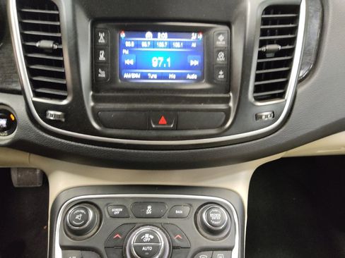 Used 2015 Chrysler 200 C FWD image 25