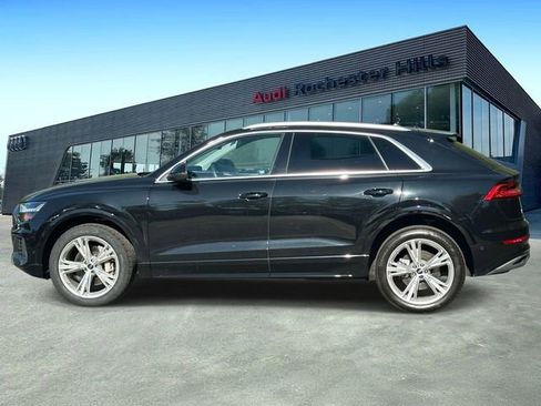 Used 2023 Audi Q8 Premium AWD/4WD image 2