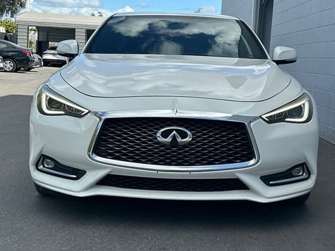 Used 2017 INFINITI Q60 Red Sport 400 image 11