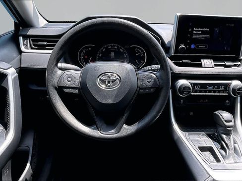 Certified 2023 Toyota RAV4 XLE w/ Convenience Package FWD image 6