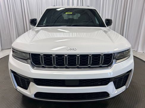 New 2026 Jeep Grand Cherokee Limited AWD/4WD image 26