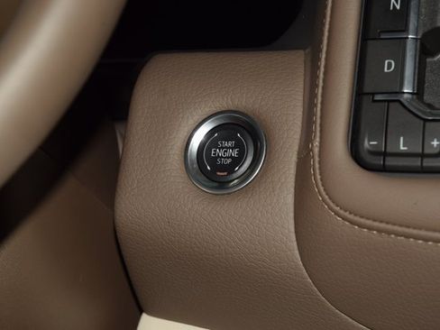 Used 2024 GMC Yukon XL Denali image 36