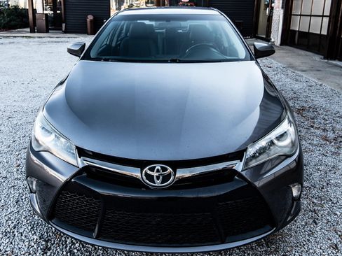 Used 2015 Toyota Camry SE image 24