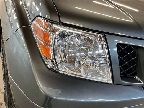 Used 2020 Nissan Frontier PRO-4X w/ Pro-4x Utility Package image 33