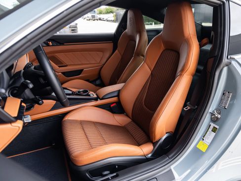 Certified 2024 Porsche 911 GT3 RS RWD image 5