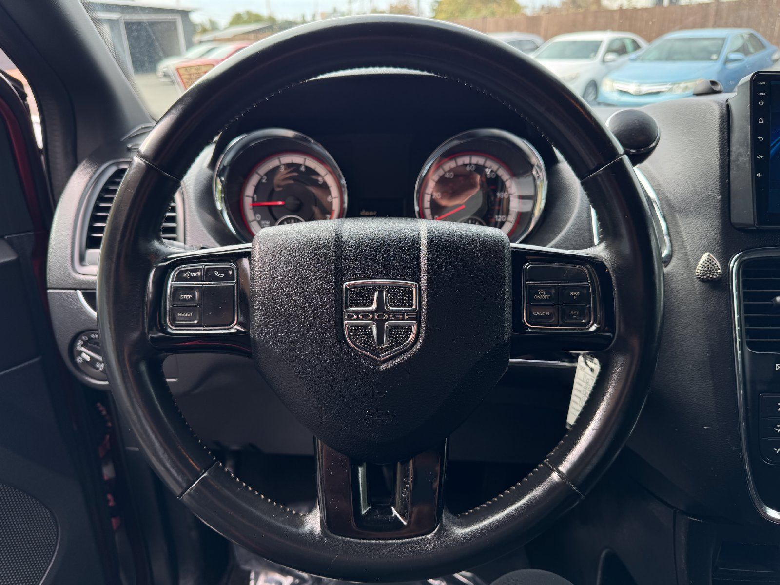 Used 2018 Dodge Grand Caravan SE FWD image 33