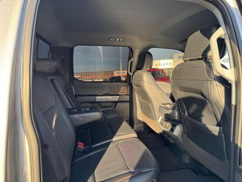 Used 2022 Ford F150 Lariat image 10