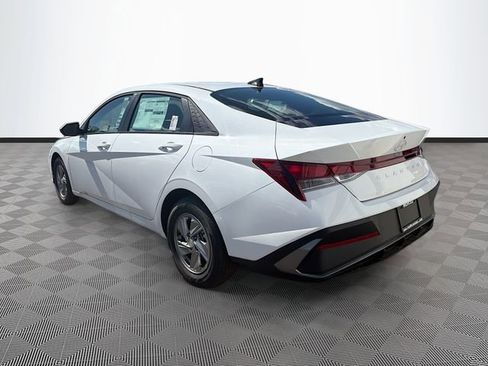 New 2026 Hyundai Elantra SE w/ Cargo Package FWD image 5
