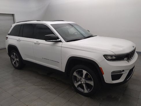 Used 2022 Jeep Grand Cherokee Limited 4xe w/ Luxury Tech Group II AWD/4WD image 11