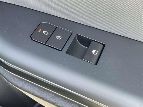 New 2025 Kia K4 LXS image 13