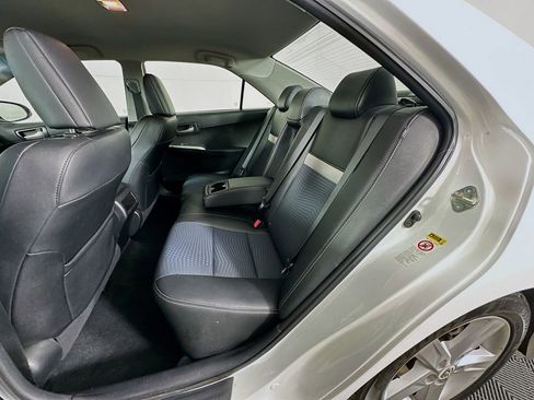 Used 2013 Toyota Camry SE image 28