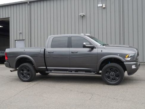 Used 2018 RAM 2500 Big Horn w/ Sport Appearance Group AWD/4WD image 8