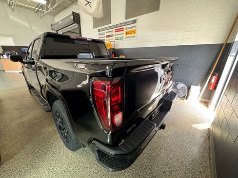 Used 2023 GMC Sierra 1500 Elevation w/ Elevation Premium Package AWD/4WD image 7