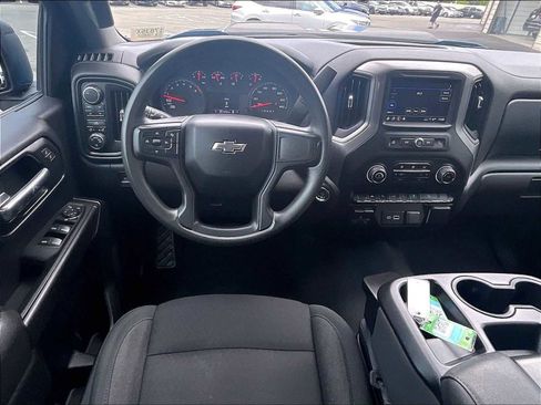 Used 2024 Chevrolet Silverado 1500 Custom Trail Boss w/ LPO, Dark Essentials Package AWD/4WD image 8