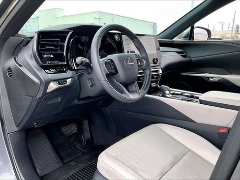 Used 2023 Lexus RX 350 Premium w/ Accessory Package image 8