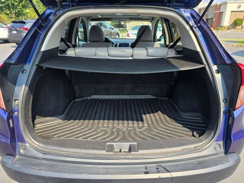 Used 2017 Honda HR-V EX image 5