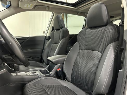Used 2020 Subaru Forester Premium AWD/4WD image 25