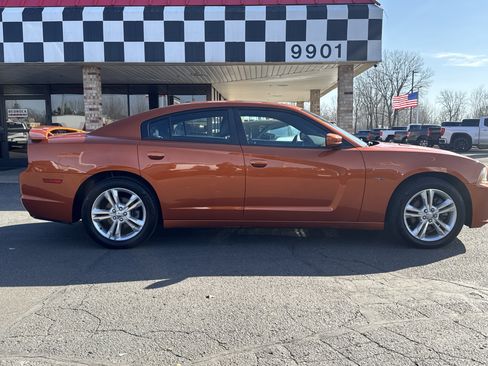 Used 2011 Dodge Charger R/T image 8