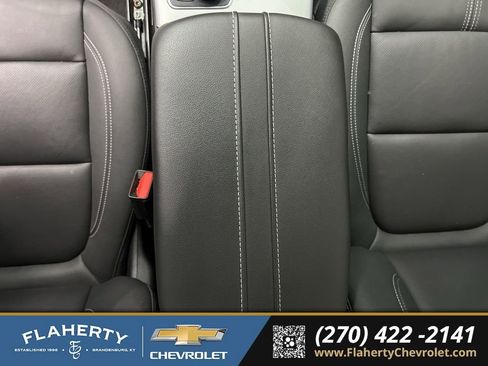 Used 2024 Chevrolet Blazer LT w/ Midnight/Sport Edition FWD image 32