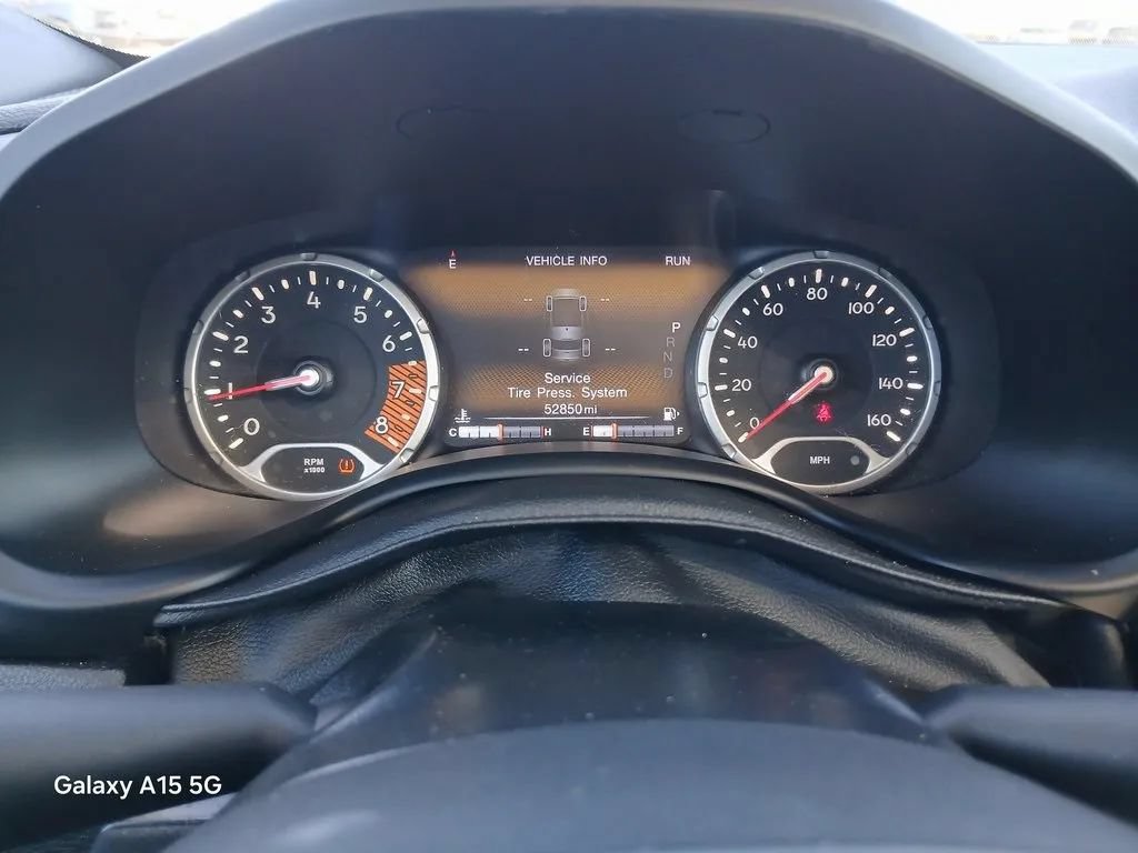 Used 2020 Jeep Renegade Limited w/ LED Lighting Group AWD/4WD image 23