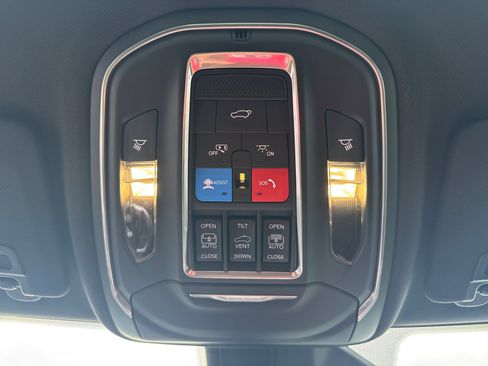 New 2026 Jeep Grand Cherokee Limited Reserve image 11