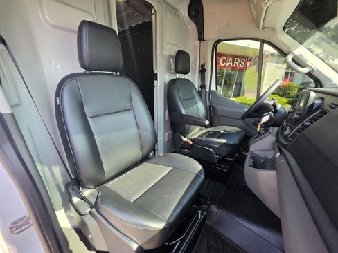 Used 2025 Ford Transit 250 148 Medium Roof Extended AWD w/ Exterior Upgrade Package image 13