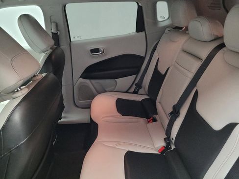 Used 2018 Jeep Compass Limited w/ Navigation Group FWD image 18