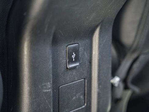 Used 2019 Mitsubishi Outlander SE AWD/4WD image 38