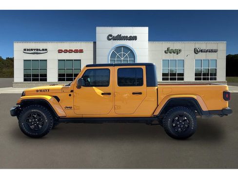 Used 2021 Jeep Gladiator Sport AWD/4WD image 6