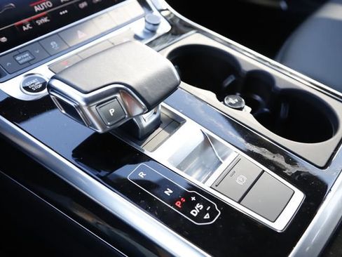 Used 2025 Audi Q7 2.0T Premium w/ Convenience Plus Package image 30