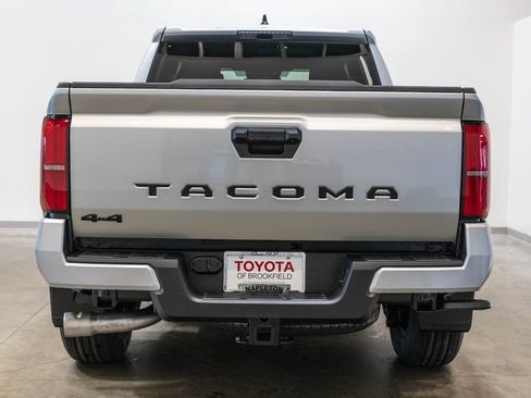 Certified 2026 Toyota Tacoma TRD Sport AWD/4WD image 8