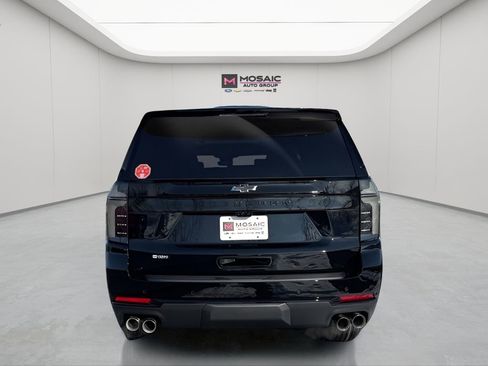 New 2026 Chevrolet Suburban Z71 w/ Z71 Off-Road Package image 7