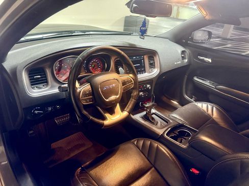 Used 2019 Dodge Charger SRT Hellcat w/ Navigation & Travel Group image 15