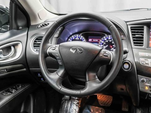 Used 2019 INFINITI QX60 Luxe w/ Essential Package image 16