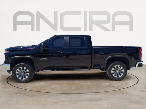 Used 2024 Chevrolet Silverado 2500 LT w/ Texas Edition AWD/4WD image 7