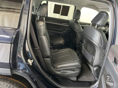 Used 2023 Jeep Grand Cherokee L Limited w/ Trailer Tow Group (B) image 23