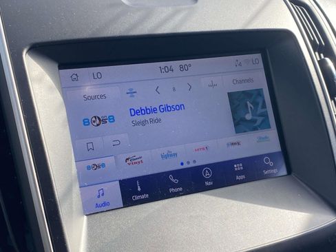 Used 2020 Ford Edge SEL w/ Convenience Package image 18