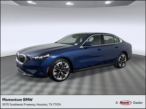 Used 2026 BMW 530i RWD image 1