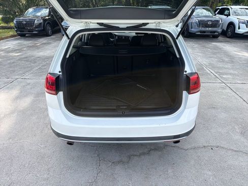 Used 2017 Volkswagen Golf Alltrack S AWD/4WD image 34