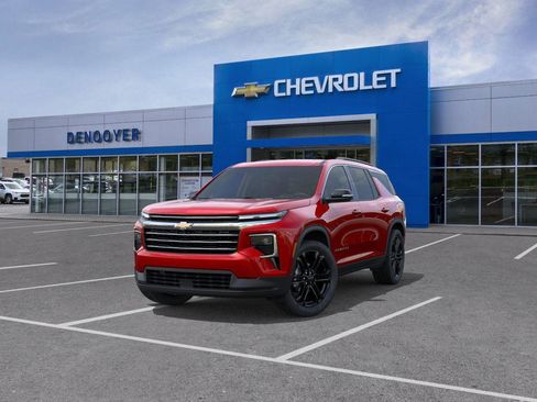 New 2026 Chevrolet Traverse LT w/ Driver Confidence Package AWD/4WD image 8