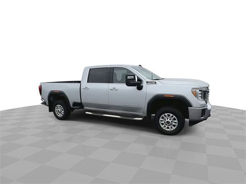 Used 2022 GMC Sierra 2500 SLE image 2