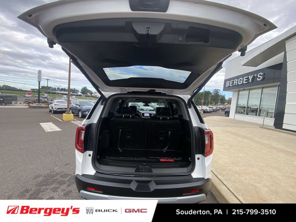 Certified 2023 GMC Acadia SLT w/ Preferred Package FWD image 30