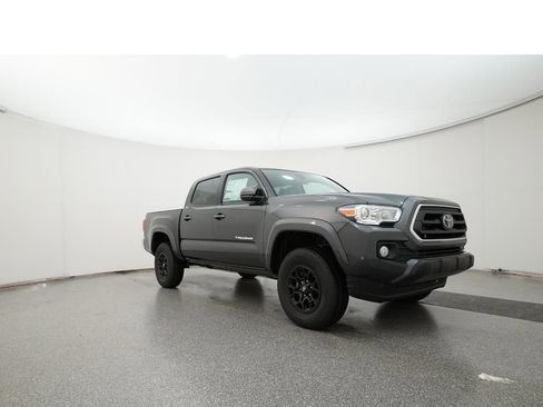 Used 2022 Toyota Tacoma SR5 image 30