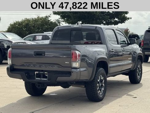Used 2023 Toyota Tacoma TRD Off-Road w/ Technology Package AWD/4WD image 4