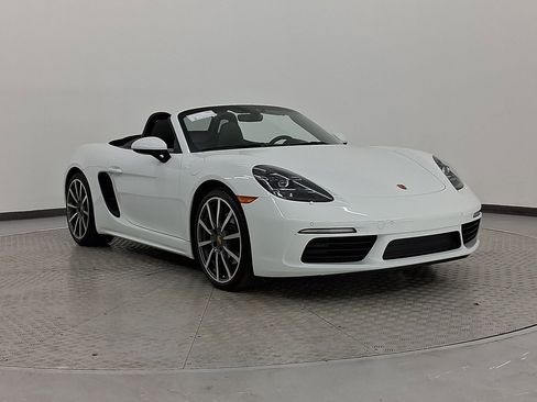 Certified 2022 Porsche 718 Boxster image 7
