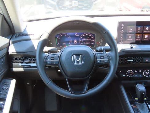 Used 2025 Honda Accord EX-L image 18