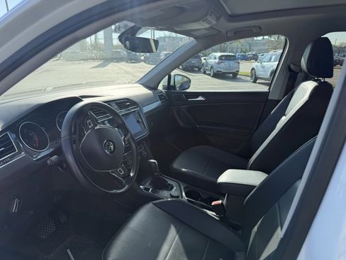 Used 2018 Volkswagen Tiguan SEL image 5