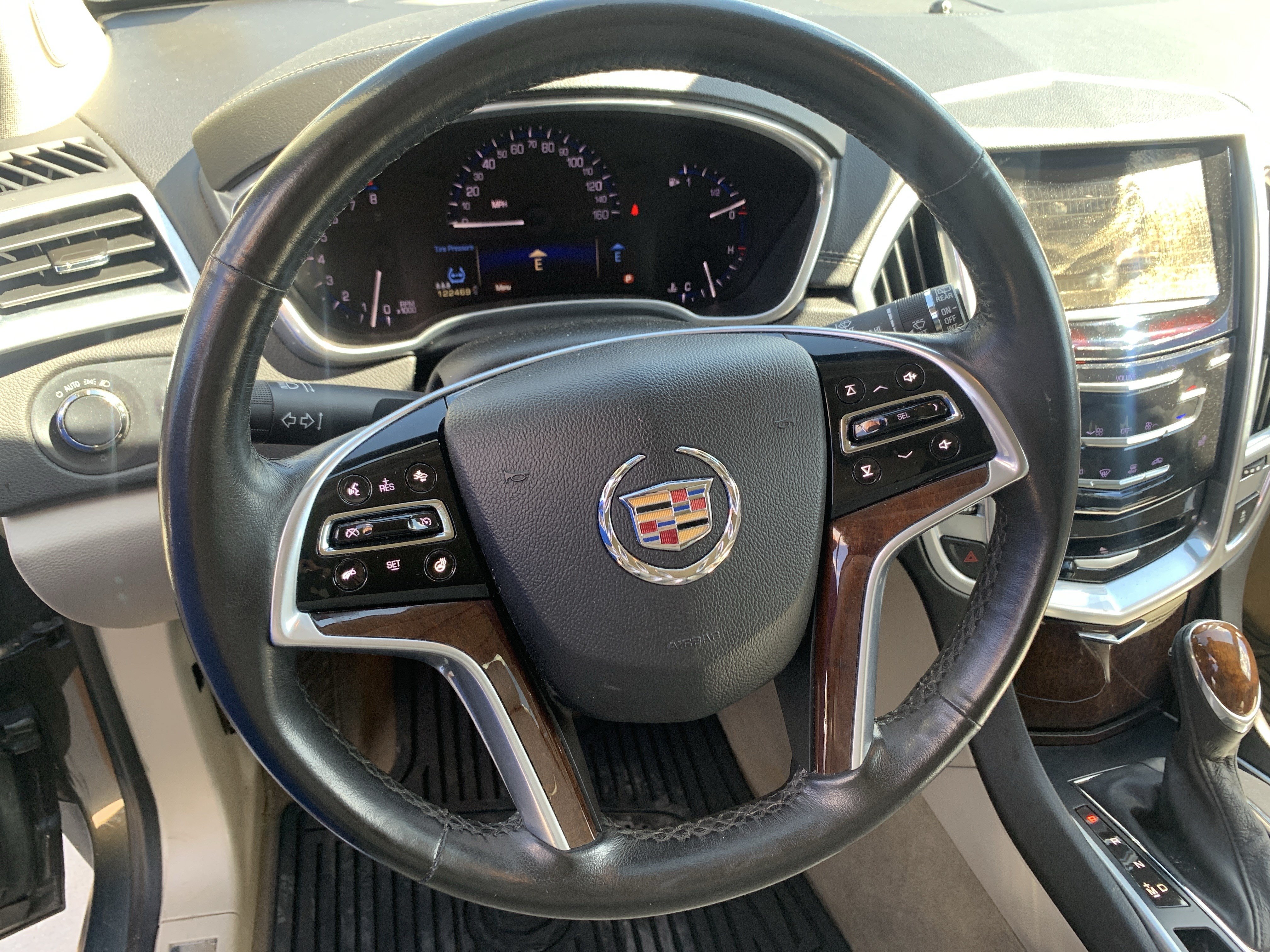 Used 2013 Cadillac SRX Luxury w/ Driver Awareness Package FWD image 18